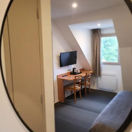 Hotel The Originals City, Novella, Centre Gare