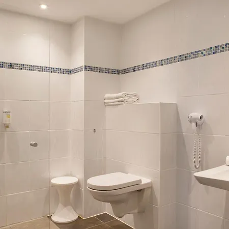 The Originals City, Novella, Centre Gare