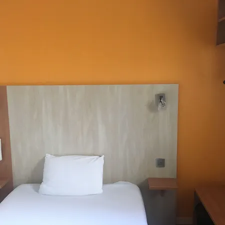 Hotel The Originals City, Novella, Centre Gare