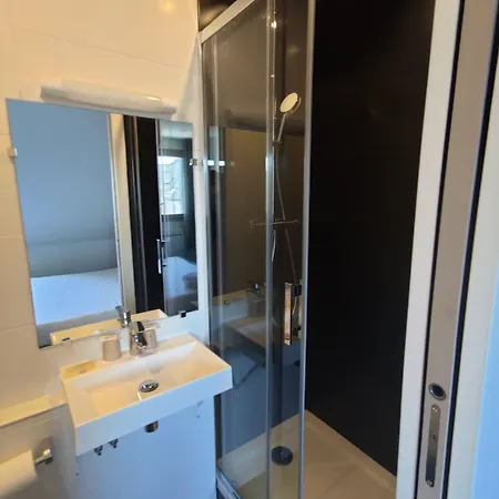 The Originals City, Novella, Centre Gare Hotel