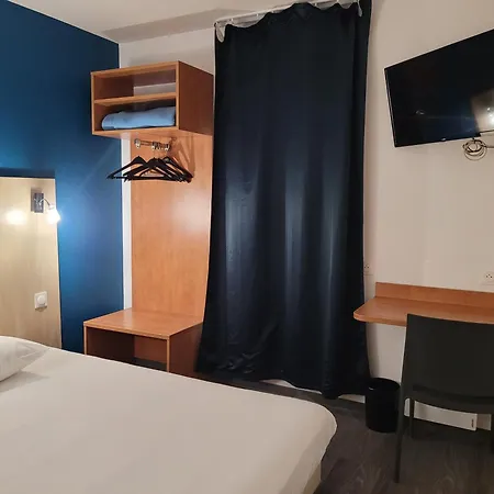 Novella Centre Gare Hotel 2*