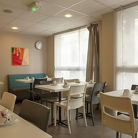 Novella Centre Gare Nantes
