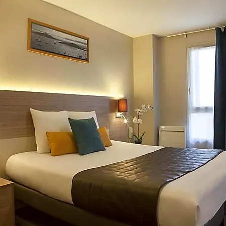 Novella Centre Gare Hotel 2*