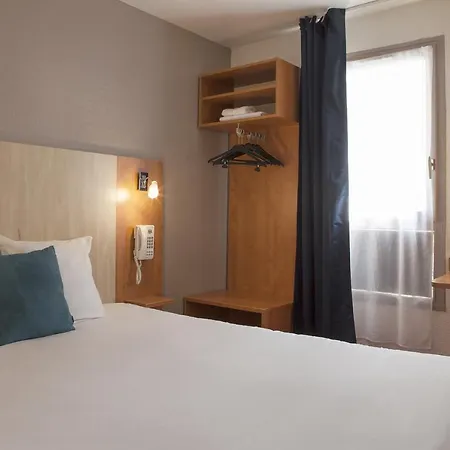 Hotel The Originals City, Novella, Centre Gare Nantes