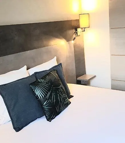 Novella Centre Gare Hotel 2*