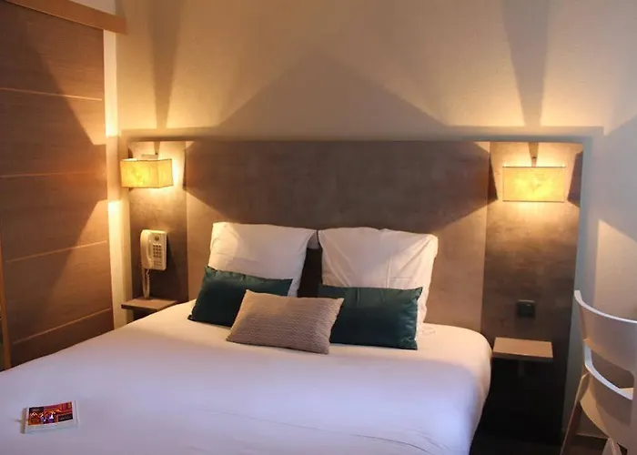 Hotel Novella Centre Gare 2*