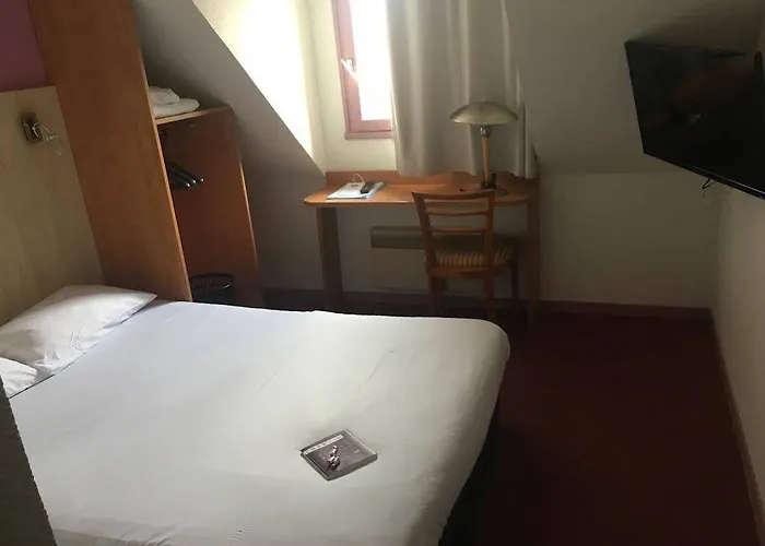 The Originals City, Novella, Centre Gare Hotel 2*