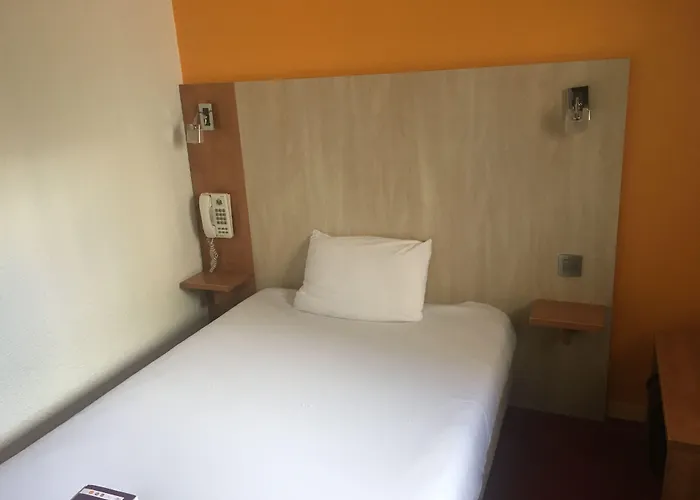 Hotel The Originals City, Novella, Centre Gare 2*