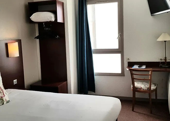 Novella Centre Gare 2*