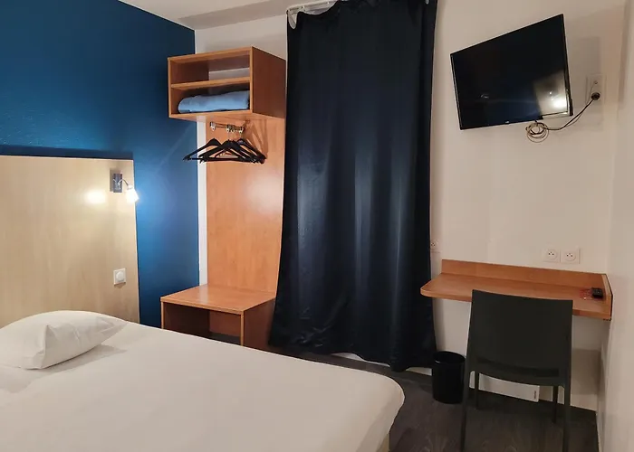 Novella Centre Gare Hotel 2*