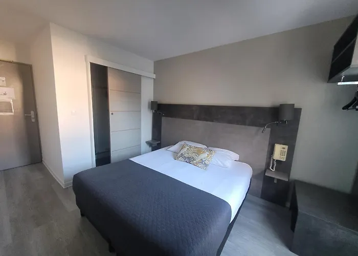 Novella Centre Gare 2*